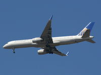 N17122 @ MCO - Continental