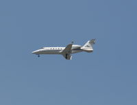 N415NP @ MCO - Lear 60