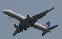 N14102 @ MCO - Continental