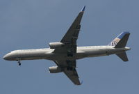 N14102 @ MCO - Continental