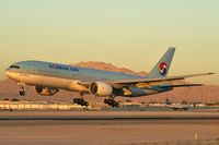 HL7575 @ KLAS - Korean Air / Boeing 777-2B5 (ER)