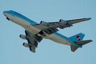 HL7462 @ LOWW - Korean Air Cargo - by Artur Bado?
