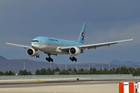 HL7714 @ KLAS - Korean Air / Boeing 777-2B5 (ER)