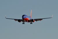 N785SW @ KLAS - Southwest Airlines / 2000 Boeing 737-7H4 - by Brad Campbell