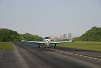 N2035D @ KDKX - Taxiing at Knoxville Downtown Island Homes - by davewfriday
