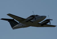 N877RC @ LAL - B200