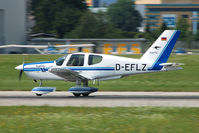 D-EFLZ @ LOWS - panning shot during landing roll - by Alexander Gerzabek