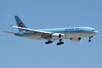 HL7574 @ KLAS - Korean Air / Boeing 777-2B5 (ER)