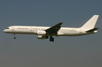 TF-FIS @ BRU - flight  FI 830  is descending to rwy 25L