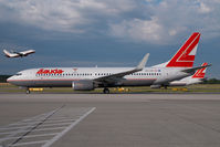 OE-LNS @ VIE - Lauda AIr Boeing 737-800 - by Yakfreak - VAP