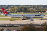 N801NW @ DTW - Northwest