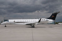 OE-IGR @ VIE - Jet Alliance Embraer 135 - by Yakfreak - VAP