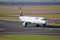 D-AIRO @ DUS - Taxiing to the runway - by Micha Lueck