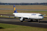 D-AIRR @ DUS - Taxiing to the runway - by Micha Lueck