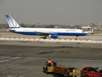 N588UA @ LAX - United 757-222 taxying @ LAX - by Steve Nation