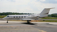 N711VL @ PDK - Taxing to Signature Flight Services - by Michael Martin