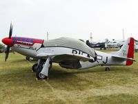 N51ZM @ OSH - Mustang pen at Airventure '07 - by Bob Simmermon