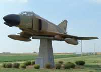 65-0735 @ KHSI - McDonnell Douglas F-4D Phantom II Aircraft Display in Hastings,NE - by Bluedharma