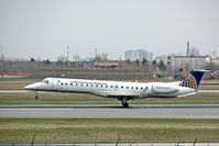 N12122 @ YYZ - Lnading at Pearson International - by Rassie