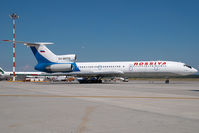 RA-85779 @ MXP - Rossija Tupolev 154 - by Yakfreak - VAP