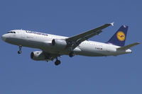 D-AIQC @ VIE - Lufthansa Airbus A320 - by Thomas Ramgraber-VAP