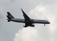 N41135 @ MCO - Continental