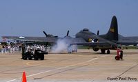 N3703G @ LFI - Getting the engines started