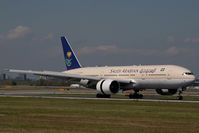 HZ-AKD @ VIE - Saudia Boeing 777-200 - by Yakfreak - VAP
