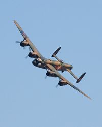 PA474 - BBMF Avro Lancaster PA474 flying at the Turweston Vintage Transport Day Sept 2007 - by Garry L