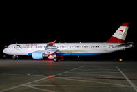 OE-LBB @ VIE - Austrian Airlines Airbus A321 - by Yakfreak - VAP