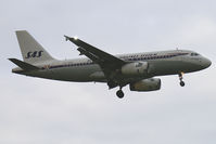 OY-KBO @ LHR - Scandinavian Airlines SAS Airbus A319