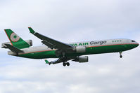 B-16108 @ EGLL - on final RWY09L - by Wolfgang Kronfuss