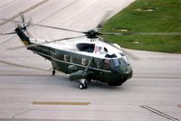 159353 @ CID - Presidential Helicopter in for President Bush's visit