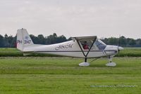 PH-3H7 @ EHST - The PH-3W1 a few moments after landing at microlight airfield Stadskanaal in the Netherlands. - by G van Gils