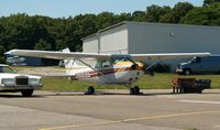 N3095E @ HWV - Skyhawk on the ramp...