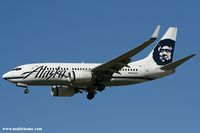 N644AS @ CYVR - Alaska Airlines flight landing at YVR - by Michel Teiten ( www.mablehome.com )