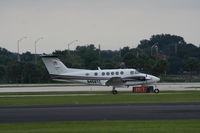 N458TC @ ORL - Beech 200
