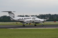 N983JB @ ORL - Beech 200