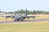 69-5825 @ FFD - Royal International Air Tattoo 2006 - by Steve Staunton