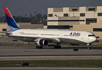 N842MH @ KLAX - -400 coming out the north-south taxiway alongside the Tom Bradley Int'l terminal. - by Philippe Bleus