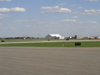 N884BB @ KFCM - Landing Runway 28L from Florida. - by Mitch Sando