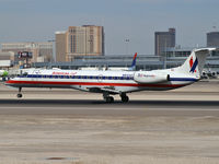 N810AE @ KLAS - American Eagle Airlines / 2001 Embraer EMB-135KL