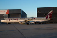 OE-LOS @ VIE - Qatar Airways Airbus A321 - by Yakfreak - VAP