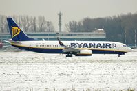 EI-DWL @ EPKK - Ryanair - by Artur BadoÅ„