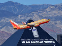 N728SW @ KLAS - Southwest Airlines / 1999 Boeing 737-7H4 - by Brad Campbell