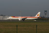 EC-IJN @ EBBR - just landed on rwy 25L - by Daniel Vanderauwera