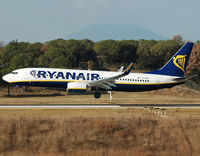 EI-DWK @ LEGE - Landing RWY 20, new plane for Ryanair. - by Jorge Molina