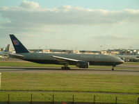 N780UA @ EGLL - Taken at Heathrow Airport March 2005 - by Steve Staunton
