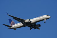 N14107 @ MCO - Continental