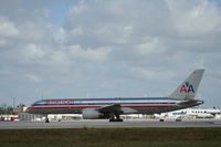 N685AA @ KMIA - Boeing 757-200 - by Mark Pasqualino
